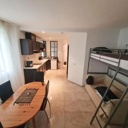 Apartman Almi - The Cliff *