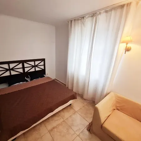 Apartman Almi - The Cliff *