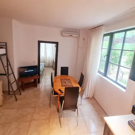 Almi - The Cliff Apartman *