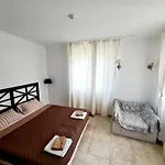 Almi - The Cliff Apartment Obsor
