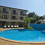Almi - The Cliff Apartment *