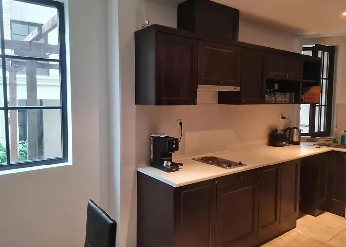 Almi - The Cliff * Obzor