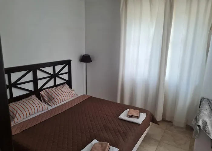 Almi - The Cliff Apartament