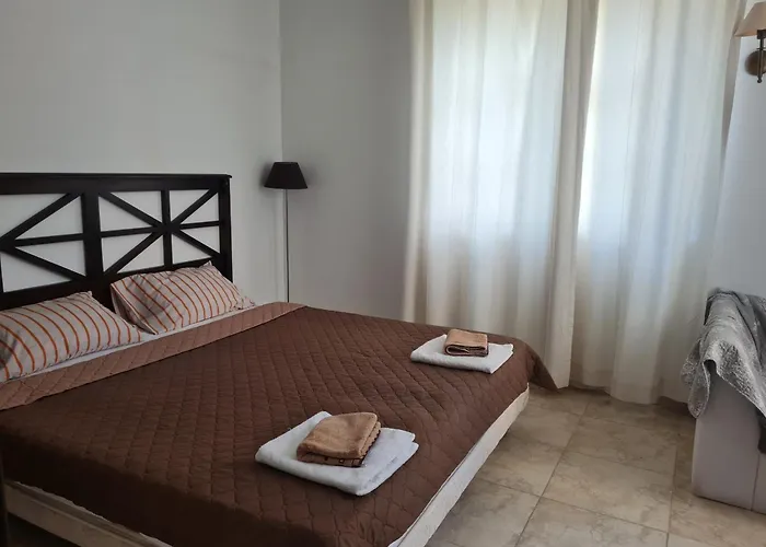 Almi - The Cliff Apartment